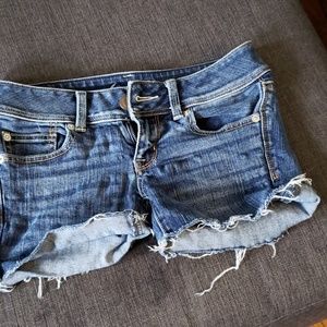 Cutoff shorts